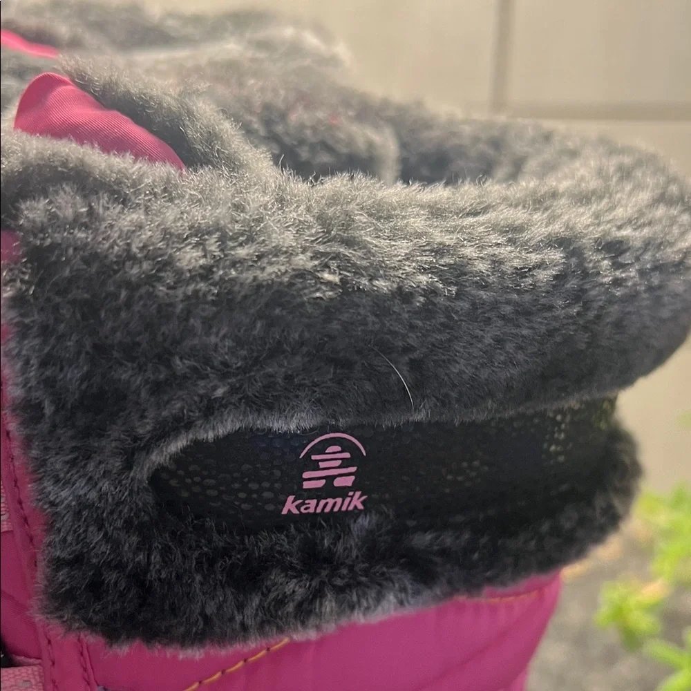 Size 3 Kamik Fuchsia and Black Snow Boots. 10” tall. Believed NWOT
